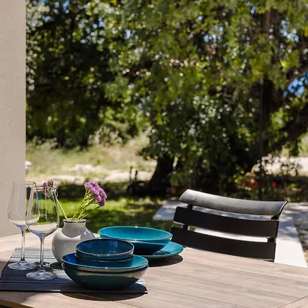 Rodi Aparthotel Karavádhos